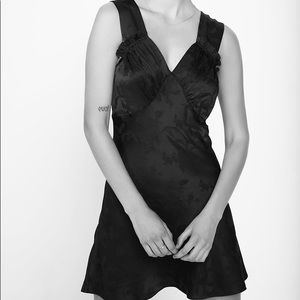 REALISATION PAR Black Dress